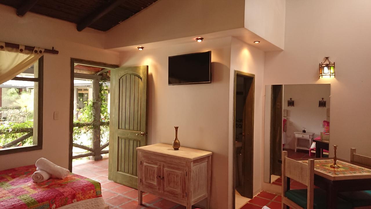 Villa Mimi Отавало Экстерьер фото